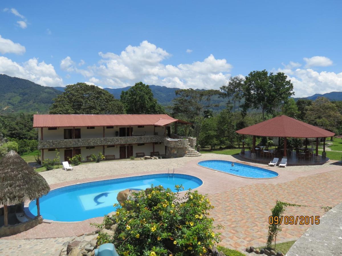 Hosteria Tierra Dorada Yantzaza Exterior foto